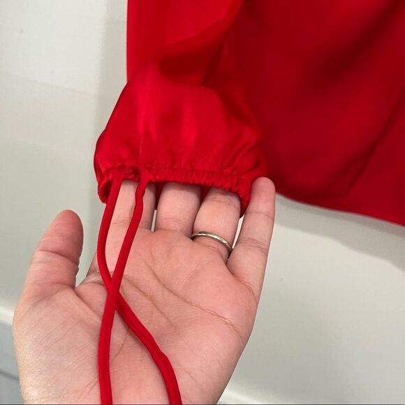 Intermix Red Silk Keyhole Top 0 XS - Picture 5 of 8